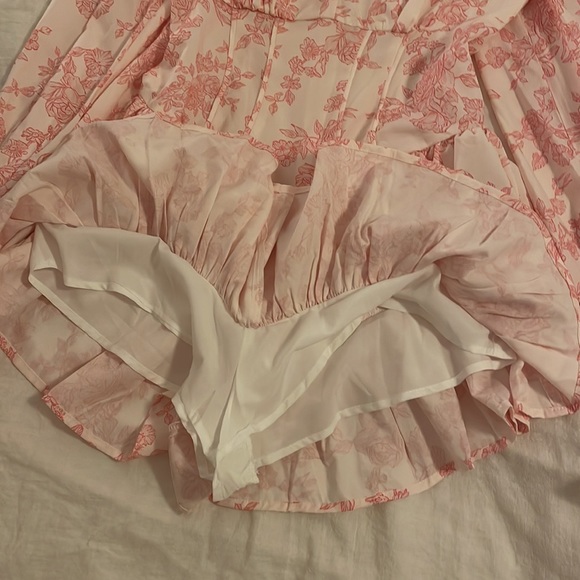 Floral Print Ruffle Hem Dress - Picture 4 of 7